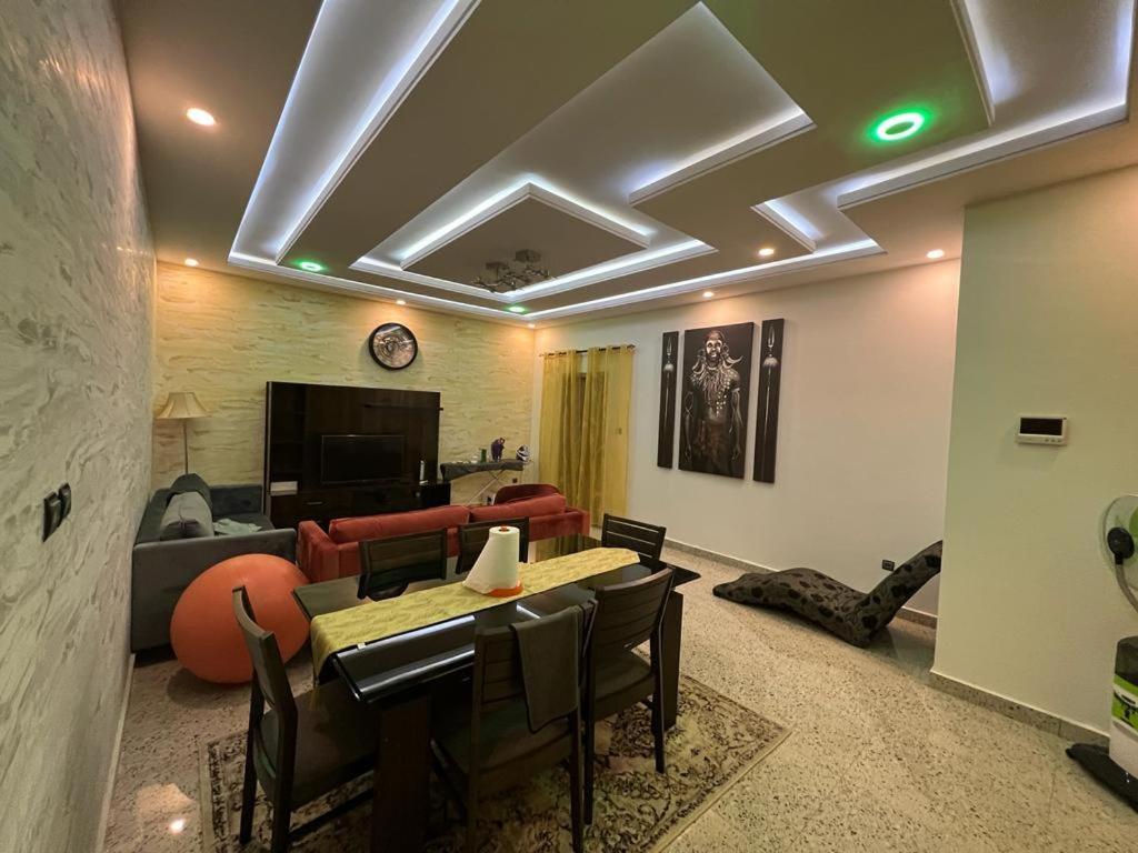 Smb-Gn Residence Lambandji - Electricite Et Wifi H24 Конакрі Екстер'єр фото