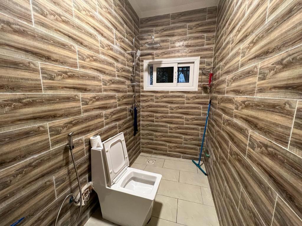 Smb-Gn Residence Lambandji - Electricite Et Wifi H24 Конакрі Екстер'єр фото