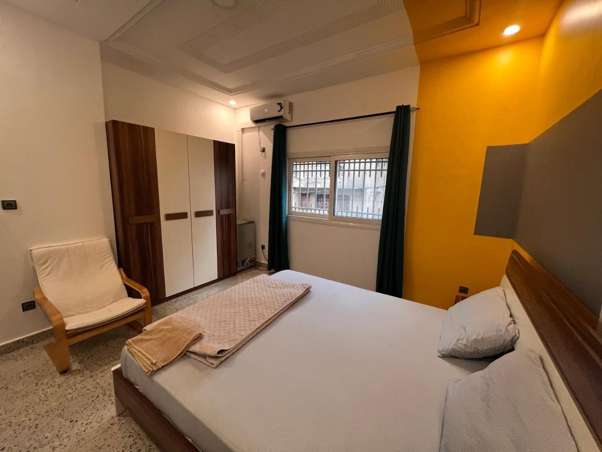 Smb-Gn Residence Lambandji - Electricite Et Wifi H24 Конакрі Екстер'єр фото