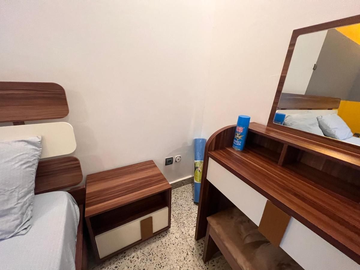 Smb-Gn Residence Lambandji - Electricite Et Wifi H24 Конакрі Екстер'єр фото